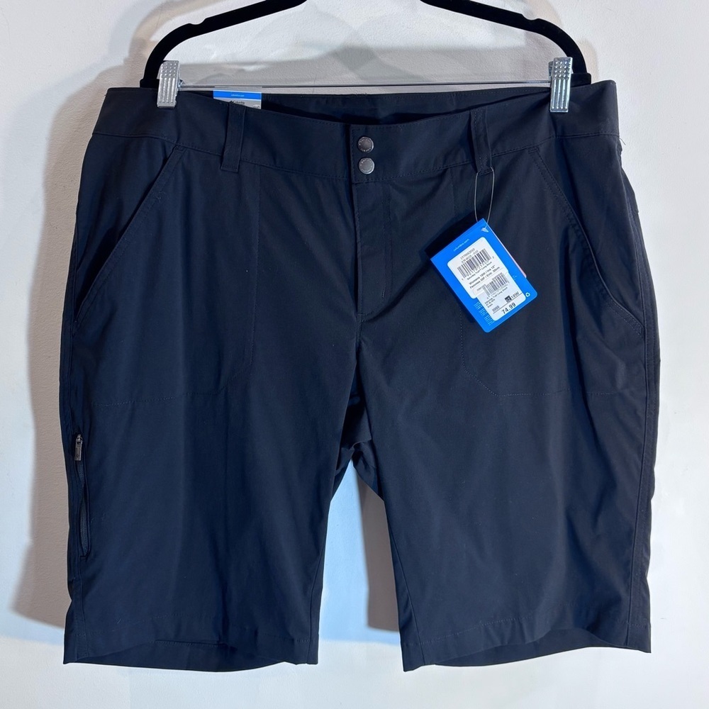 COLUMBIA Sz 18W Long Shorts Saturday Trail Black Casual Pockets Zipper NEW